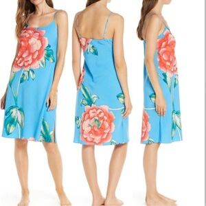 NWT Natori Nova Satin Gown, Exquisite~ size Small